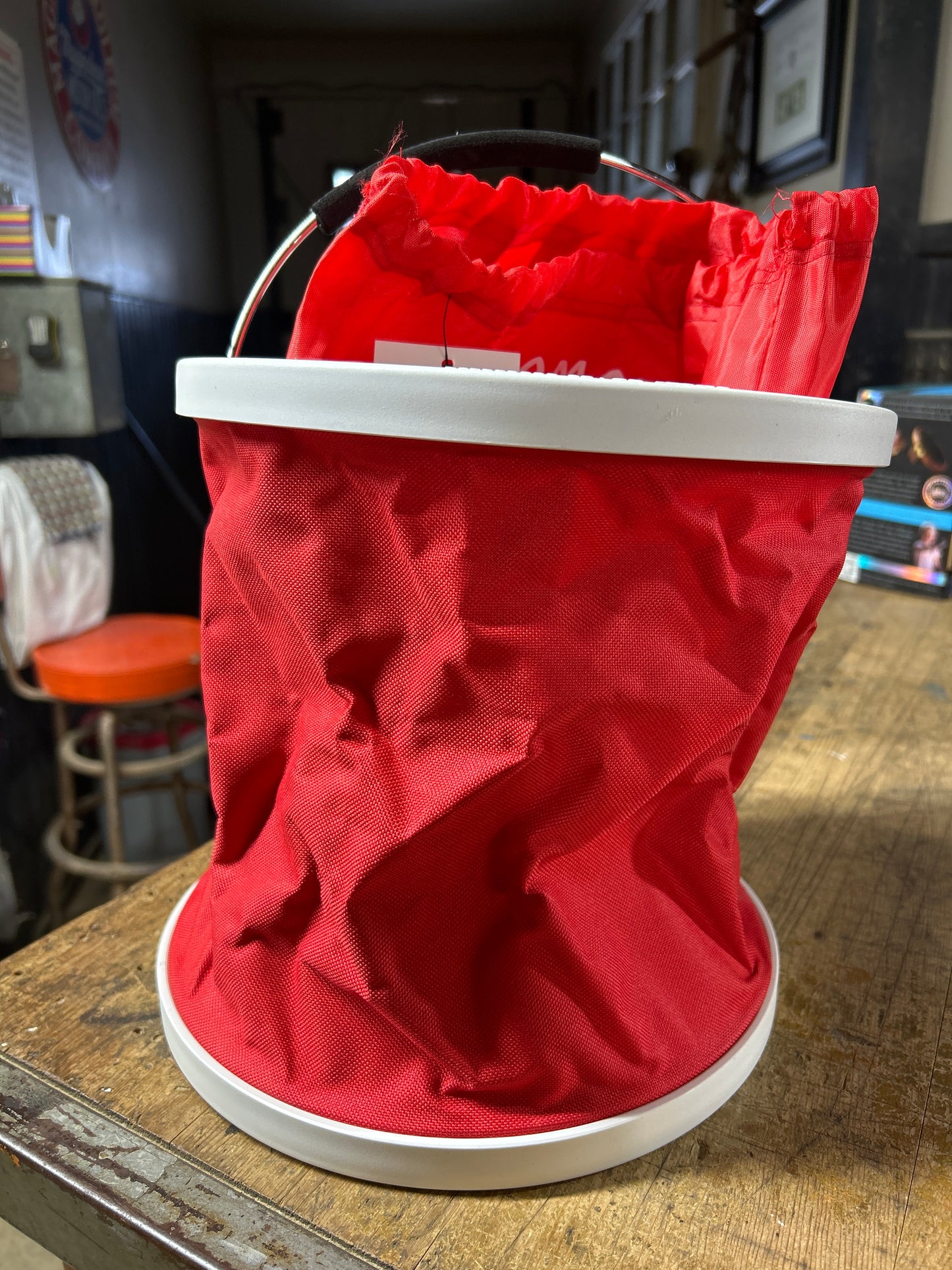 Presto Collapsible Water Bucket