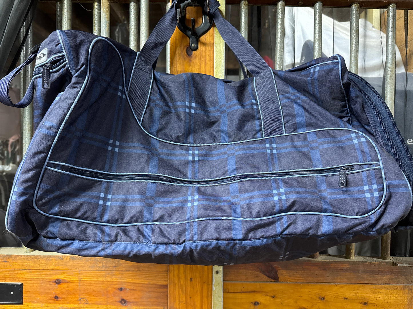 NWOT Chestnut Bay Essential A/P Duffel Bag